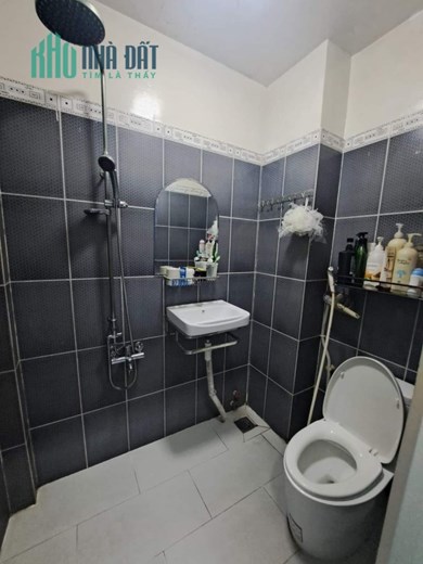 MẶT TIỀN ĐƯỜNG -NGANG KHỦNG 8.3M-XE HƠI NGỦ TRONG NHÀ- ĐỐI DIỆN CHỢ TÂN QUY -KHU VỰC SẦM UẤT -KD ĐA