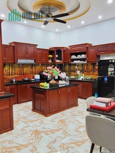 MẶT TIỀN ĐƯỜNG -NGANG KHỦNG 8.3M-XE HƠI NGỦ TRONG NHÀ- ĐỐI DIỆN CHỢ TÂN QUY -KHU VỰC SẦM UẤT -KD ĐA