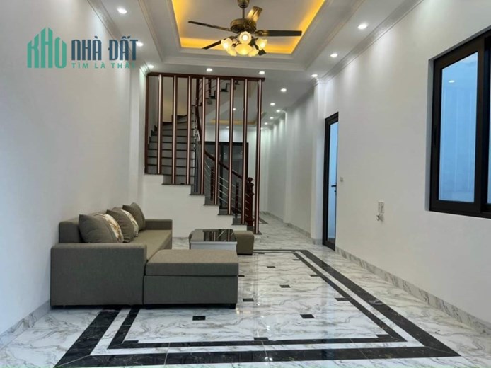 Cực hiếm! Nhà 3 tầng Ngọc Lâm,27m, chỉ hơn 2 tỷ.
