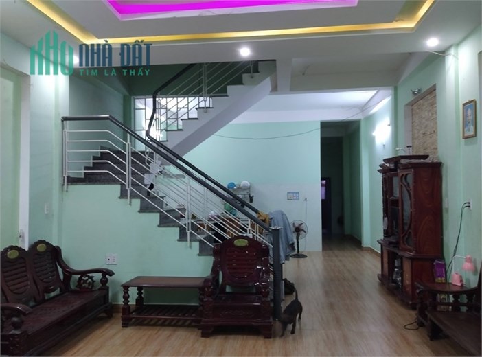 Bán 2 nhà của 2 anh em để trả nợ và chuyển mua nhà mới. nhà sát biển Mỹ khê diện tích rộng 2 mặt