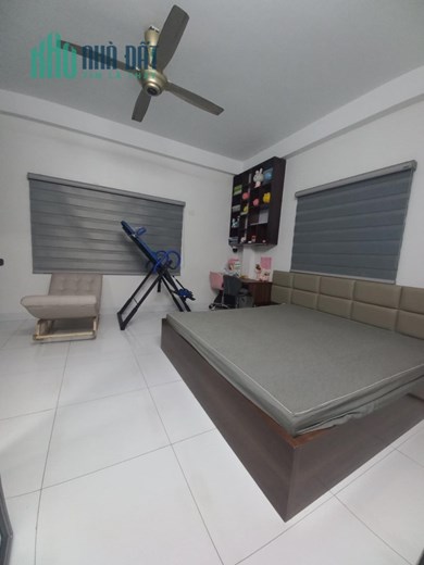 Cần bán gấp nhà Võng Thị, Tây Hồ 38m2, 5 tầng, mt 4.6m, chỉ 4.7 tỷ. Ô tô gần.