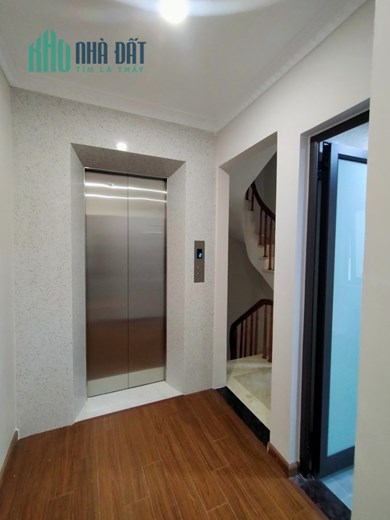 Bán nhà Phố Ngọc Thụy, Lô góc, Ô tô, TM, 65 m2, 6T, chỉ 8,2 tỷ.