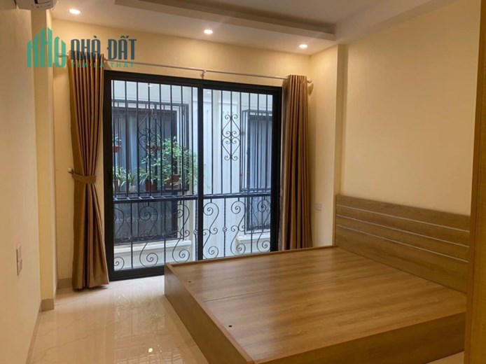 BÁN NHÀ ĐẸP NGÕ NGỌC THỤY  GẦN CHỢ TRƯỜNG CÁC CẤP YÊN TĨNH Ở SƯỚNG 30M 5 TẦNG HƠN 3 TỶ