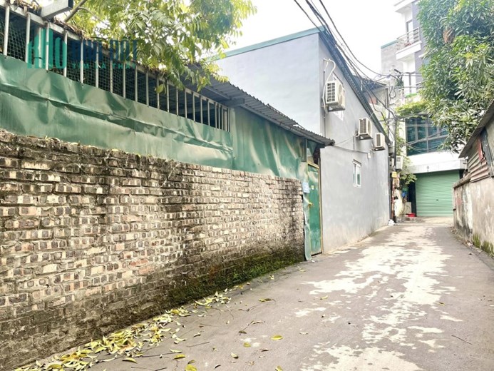 Mảnh đất Hoa Hậu còn sót lại Tây Mỗ Dt 48m2, Mt 5.3m, ô tô 7 chỗ vào đất,2,9 tỷ.