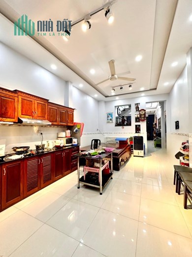bán nhà hẻm xe hơi đường gò dầu, sát mặt tiền, 80m2 chỉ 12.2 tỷ, khu dân trí cao