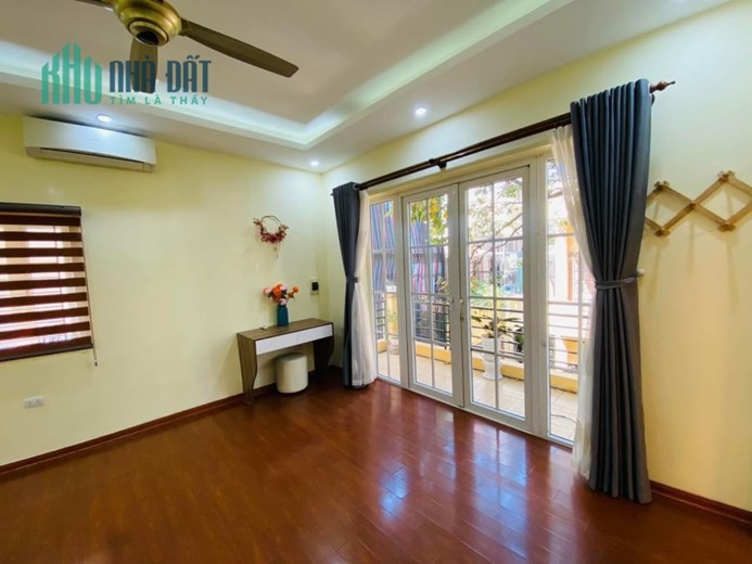 bán nhà ngõ 119 Hồ Đắc Di-Đống Đa 36mx4 tầng-3PN-lô góc-3 mặt thoáng-tặng nội thất gần phố