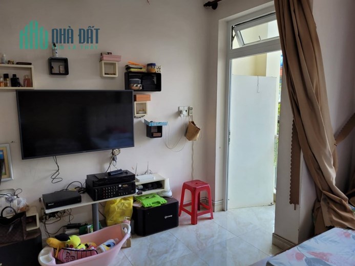 hẻm 5m. trần văn quang. quận tân bình. giảm 1.3 ty 63m2 nhà 3 tầng. xe hơi thông khắp trốn. chỉ 6
