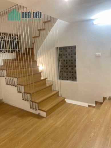 Bán nhà Đê La Thành, 45m2 x 5T, ngõ thông tứ tung, 5 tỷ, lh 0966037496
