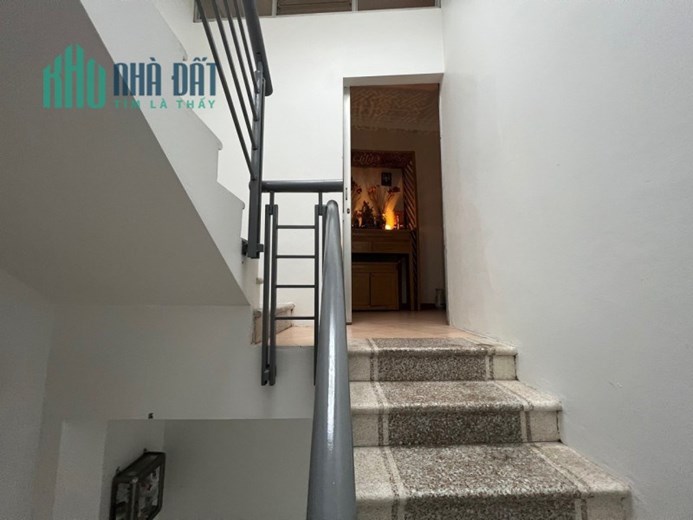 NHÀ ĐẸP Ở LUÔN LA THÀNH 37M2 x 4T - FULL NỘI THẤT - NGÕ THÔNG - KINH DOANH NHỎ NHỈNH 5 TỶ LH