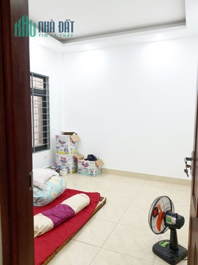 BÁN NHÀ ĐÊ LA THÀNH 40M2 X 4 TÀNG, NGÕ NÔNG, PHÂN LÔ 2 THOÁNG, 5 TỶ LH 0966037496