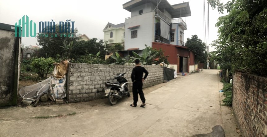 CẦN TIỀN BÁN ĐẤT THỔ CƯ MÀ 2 M.ẶT T.I.Ề.N ĐƯỜNG SÁT ĐƯỜNG CIENCO5 VA ĐẸP VÀ GẦN KĐT THANH HÀ NHƯ