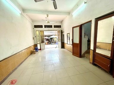 Chính chủ cho thuê nhà 63 Thân Công Tài, sát chợ đêm, sát phố đi bộ, Tp. Lạng Sơn.