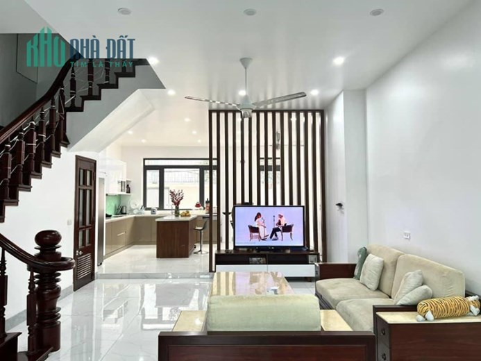 Biệt Thự Lạc Trung - Mặt Tiền 6m - Kinh Doanh Đỉnh - Sổ Nở Hậu - 2 Thoáng - DT 95m2