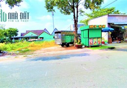 TÔI CHỦ CẦN BÁN GẤP 500m2 ĐẤT 1,4tỷ,SÁT QUỐC LỘ 13 ĐƯỜNG NHỰA 16M,TCƯ 100%, SHR,TIỆN KD