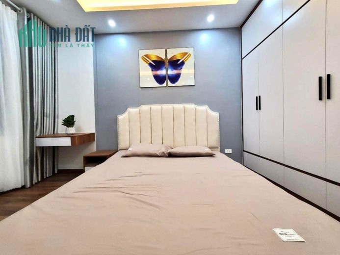 Bán nhà Nguyễn Ngọc Vũ 34m2  5 tầng – Giá nhỉnh 3 tỷ