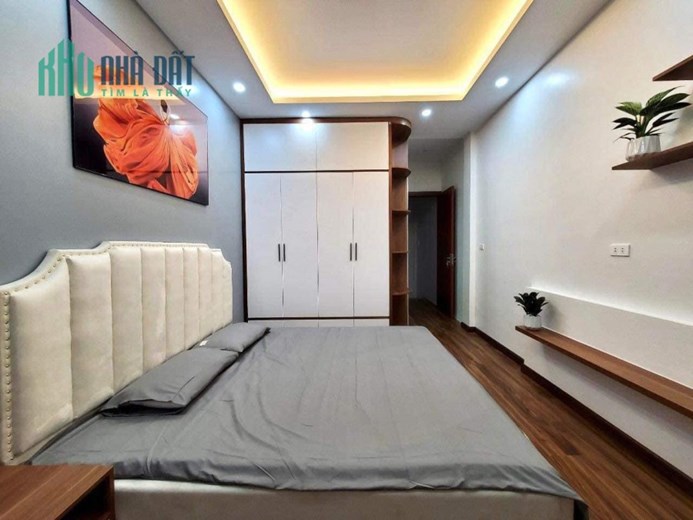 Bán nhà Nguyễn Ngọc Vũ 34m2  5 tầng – Giá nhỉnh 3 tỷ