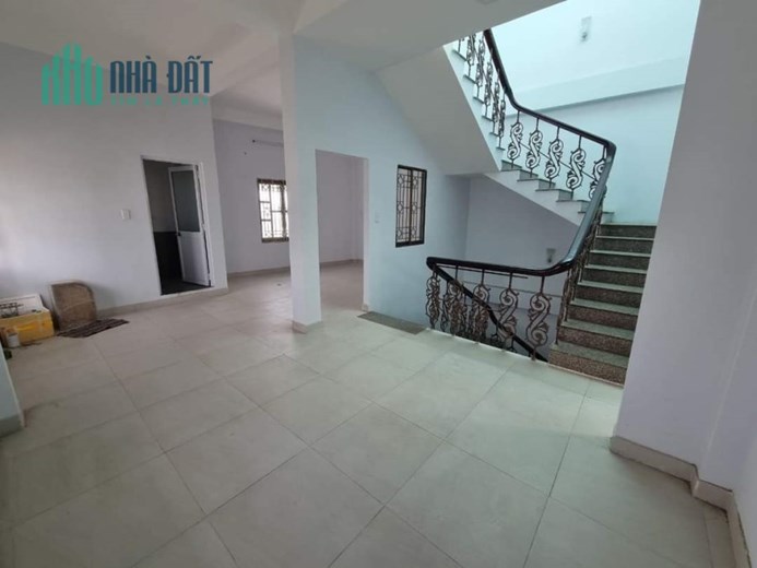 Bán nhà lô góc 2 mặt tiền ôtô vào nhà, 8x15, 4 tầng chỉ 8.5tỷ