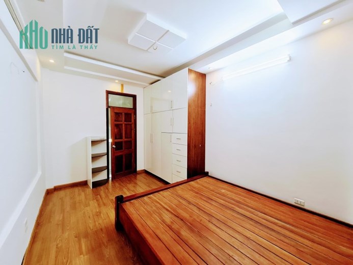 Bán nhà Trần Bình- Gần mặt PHỐ - Ô TÔ gần 30m2 , giá 4,1 tỷ ( thương lượng ).