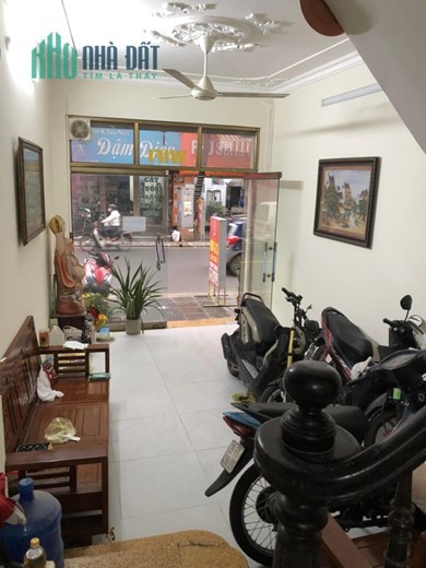 Cho thuê nhà nguyên căn mặt phố Thụy Khuê, 9 phòng, CHDV, KD.