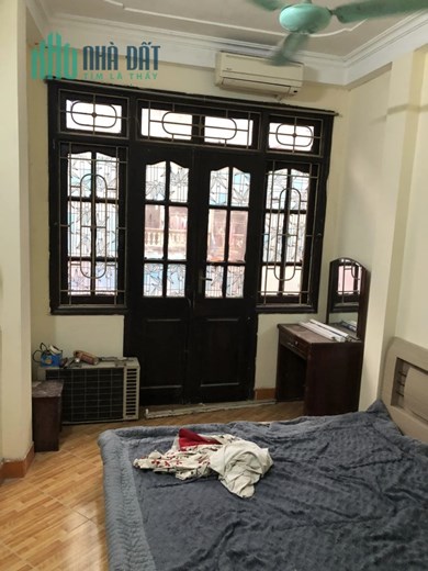 Cho thuê nhà nguyên căn mặt phố Thụy Khuê, 9 phòng, CHDV, KD.
