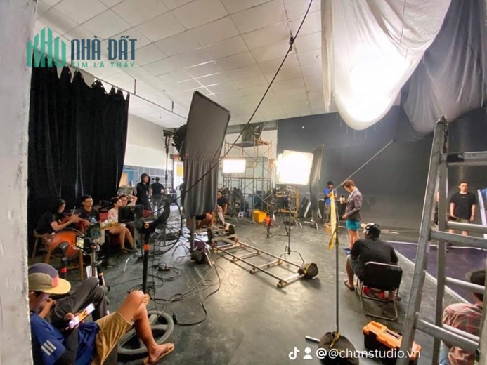 Quận Bình Tân, SANG NHƯƠNG Phim Trường “STUDIO NHÀ CỦA CHUN “ rộng 1.200m2 , Liên hệ sang :