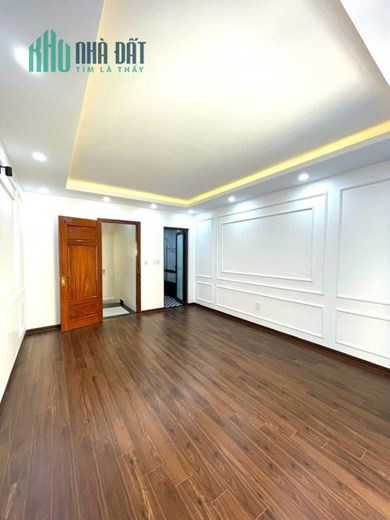 NHỈNH 5 TỶ - NHÀ MỚI KÍNH KOONG – 7 CHỖ VÀO NHÀ – PHỐ HOÀNG VĂN THÁI