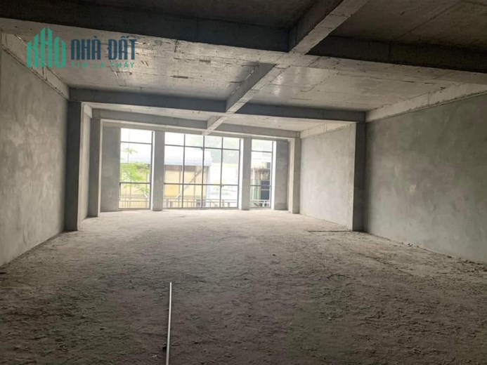 Toà nhà văn phòng mặt phố Hai Bà Trưng,135mx8 tầng,MT 9m, thông sàn