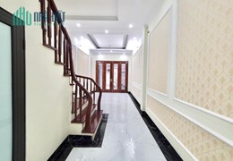 BÁN NHÀ ĐẸP ĐẦY ĐỦ CÔNG NĂNG SÁNG THOÁNG TRƯỚC SAU OTO ĐỖ CỦA 51 M PHỐ THỊNH LIỆT , HOÀNG MAI CHỈ