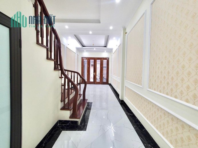BÁN NHÀ ĐẸP ĐẦY ĐỦ CÔNG NĂNG SÁNG THOÁNG TRƯỚC SAU OTO ĐỖ CỦA 51 M PHỐ THỊNH LIỆT , HOÀNG MAI CHỈ