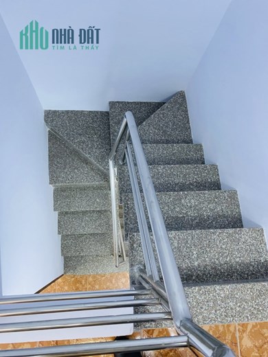 Bán Nhà Sư Vạn Hạnh Quận 10 Nhà 15 m2 3 tầng BTCT Giá 2,85 tỷ .