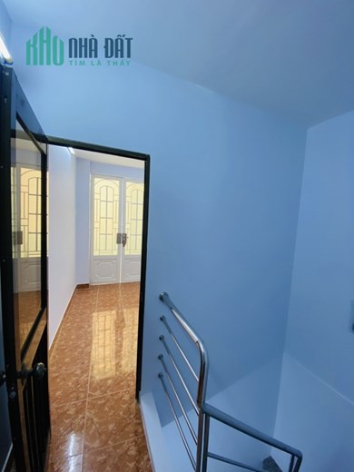 Bán Nhà Sư Vạn Hạnh Quận 10 Nhà 15 m2 3 tầng BTCT Giá 2,85 tỷ .