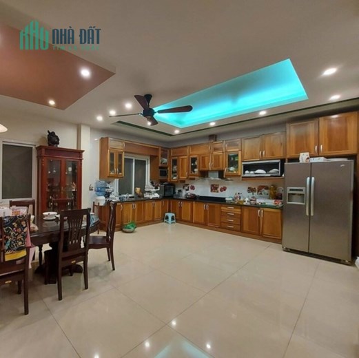 CẦN BÁN GẤP-NHÀ 2MẶT NGÕ ÔTÔ TRÁNH-NGÕ THÔNG-ÔTÔ VÀO NHÀ-102M 6TỶ-NGỌC LÂM LONG BIÊN
