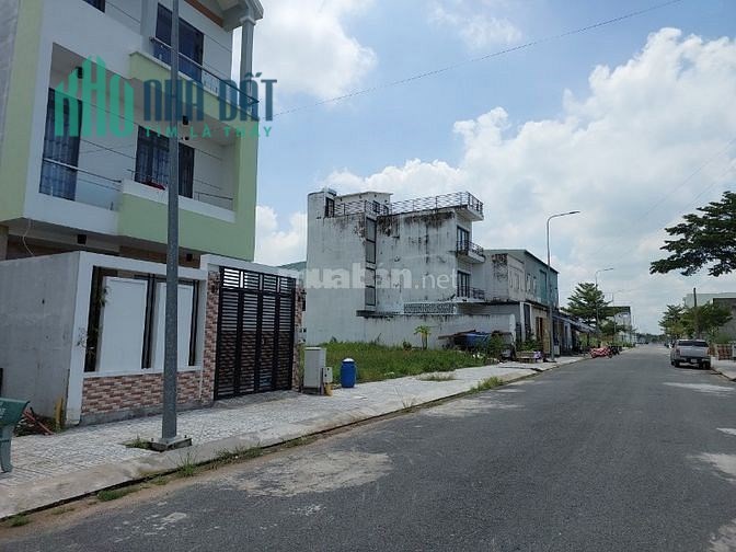 HOT!!BÁN GẤP 02 NỀN ĐẤT LIỀN KỀ ĐƯỜNG NHỰA,GIÁ RẺ CHỈ 1TY2
