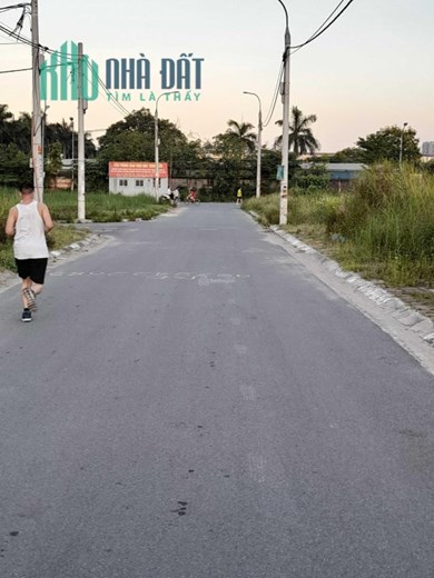 Chính chủ bán đất đấu giá đg2, view hồ điều hoà, đường 17 mét, tại lai xá  kim chung, 0901513811