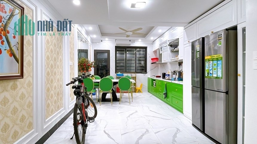 Phân lô Gia Thụy, Long Biên, 76m x 4 tầng, MT 4,2m, hướng ĐN, 6 tỷ nhỉnh