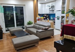 Bán chung cư 90m2, 3pn, tòa 137 Nguyễn Ngọc Vũ, gần Láng Hạ. Giá 3.15 tỷ
