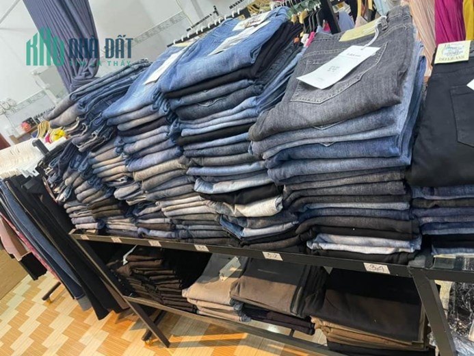 CẦN SANG NHƯỢNG LẠI TOÀN BỘ QUẦN ÁO VÀ XÀO MANOCANH
