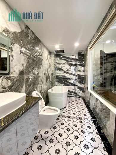 Bán nhà 106m2 phố Xuân Diệu, Tây Hồ Ô tô tránh Thang máy Kinh doanh 14.8 Tỷ