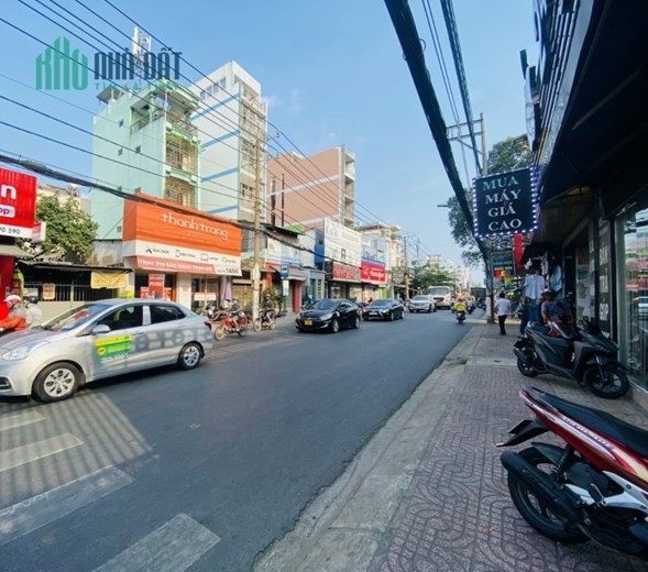 Ngộp Bank giảm 2ty từ 17 tỷ xuống còn 15 tỷ Mặt tiền Gò Xoài vị trí Kinh Doanh Đỉnh.136m2 ,4 tầng