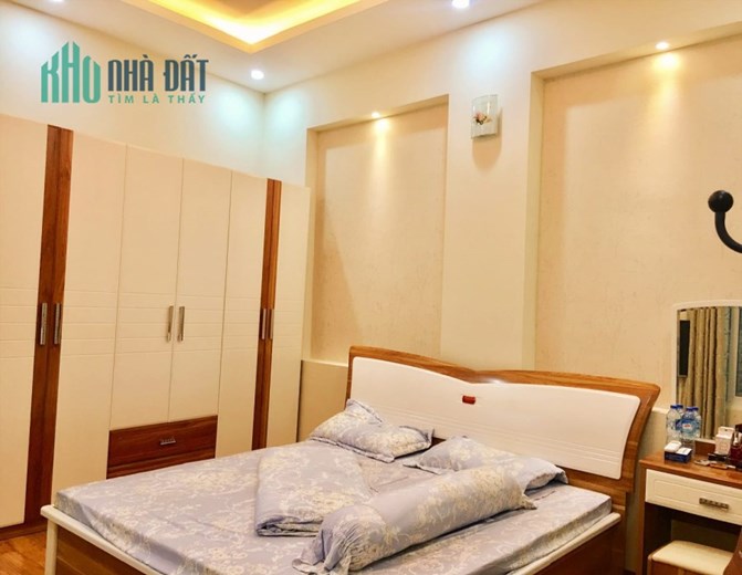 Bán Nhà Đống Đa 40 x 4 Tầng MT 5m Ba Gác Đỗ Cửa Giá 4.3 Tỷ.