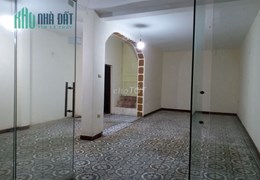 Cho thuê mặt bằng kinh doanh 60m2 phố Thành Công, Ba Đình