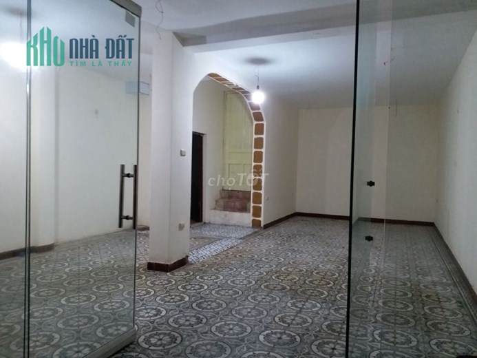 Cho thuê mặt bằng kinh doanh 60m2 phố Thành Công, Ba Đình