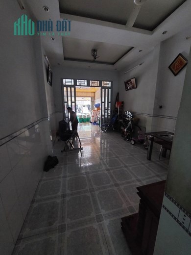 chính chủ bán nhà mặt tiền ô tô 2 chiều đường tên lửa, 4 tầng, 49m2 chỉ 11.5 tỷ