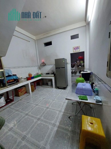 chính chủ bán nhà mặt tiền ô tô 2 chiều đường tên lửa, 4 tầng, 49m2 chỉ 11.5 tỷ