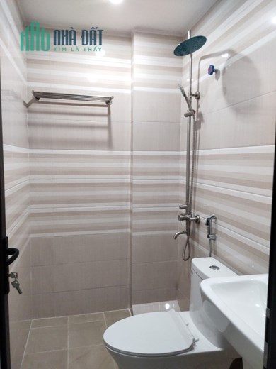 Bán nhà riêng Mạc Thái Tổ,Hạ Yên Quyết 45 m2 x 5 t mới ô tô cách nhà 30m giá 6,3  tỷ