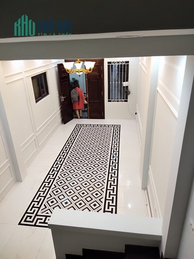 Bán nhà riêng Mạc Thái Tổ,Hạ Yên Quyết 45 m2 x 5 t mới ô tô cách nhà 30m giá 6,3  tỷ