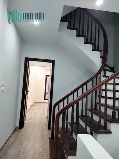 Bán nhà riêng Mạc Thái Tổ,Hạ Yên Quyết 45 m2 x 5 t mới ô tô cách nhà 30m giá 6,3  tỷ