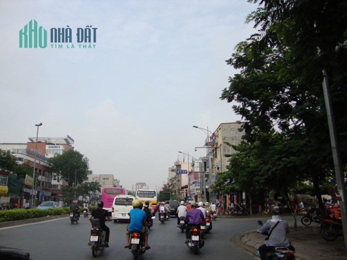 Bán nhà ngõ đường Nguyễn Văn Cừ, Long Biên. 30mx5 Tầng, lô góc -  Giá 3,95 tỷ