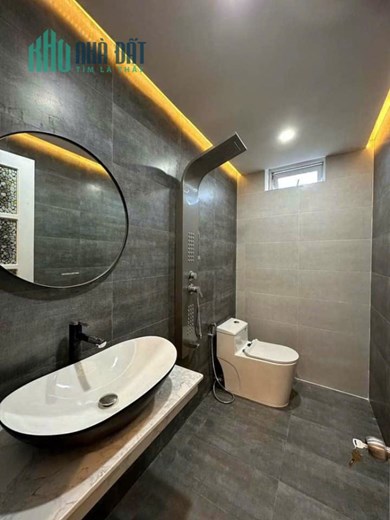 Bán nhà 3 mê 3 tầng, căn góc 2 mặt kiệt ô tô 193 Hà Huy Tập.