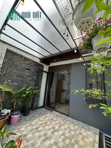 Nhà 3 tầng 2,x tỷ gần mặt tiền Hà Huy Tập